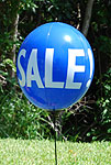 "'BALLOON GIZMO" BLUE/WHITE "SALE" BALLOON