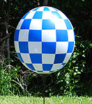 BALLOON GIZMO" BLUE-WHITE CHECK 17" BALLOON