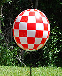 BALLOON GIZMO" RED-WHITE CHECK 17" BALLOON