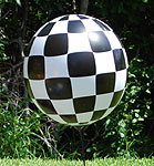 BALLOON GIZMO" BLACK-WHITE CHECK 17" BALLOON